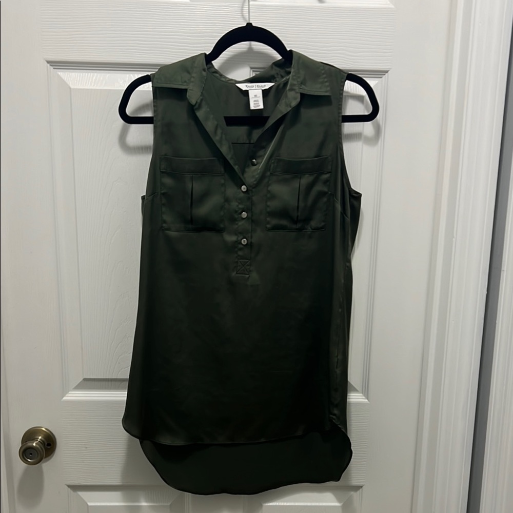 White House Black Market Dark Green Sleeveless Blouse